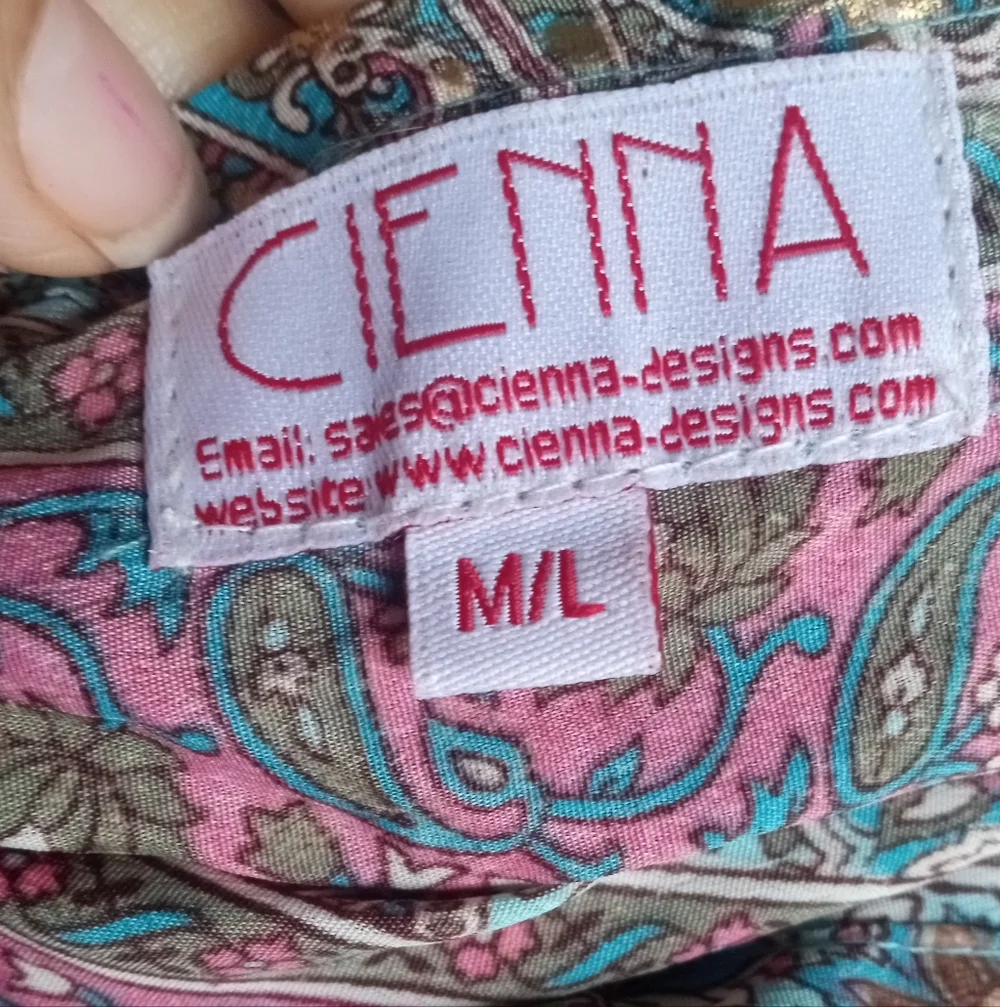 Elegant Paisley Maxi Dress - Picture 2 of 6